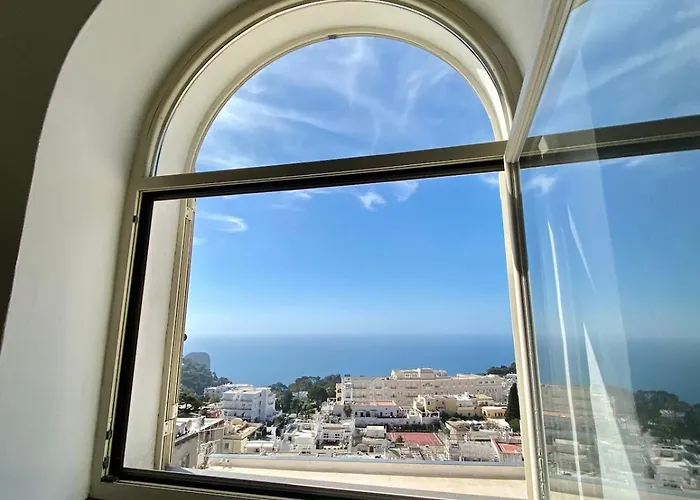 La Grande Perla 3 Bedroom Apartamento Capri